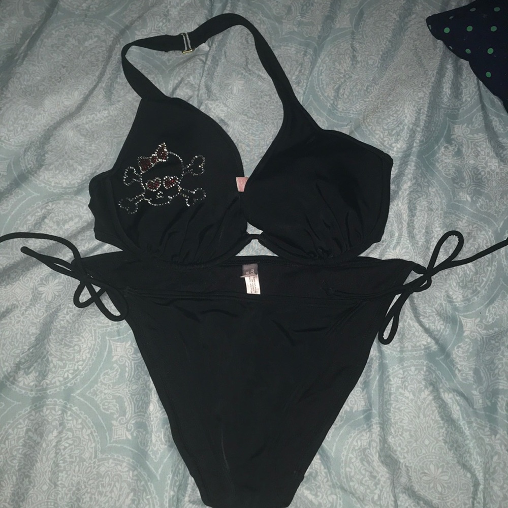 Victoria’s Secret bathing suit set